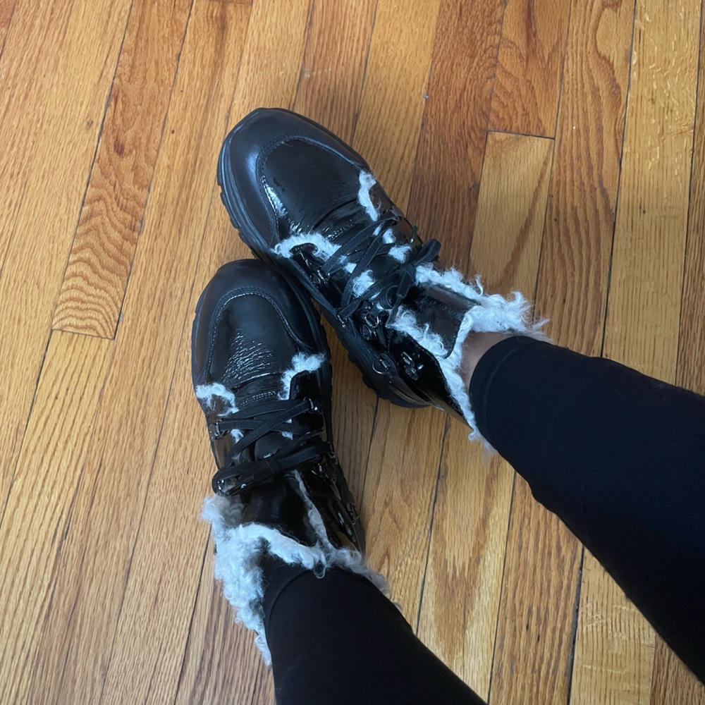 Gorgeous chunky patent leather/cream fur Marc Cain boot/sneakers😍 - Picture 5 of 8